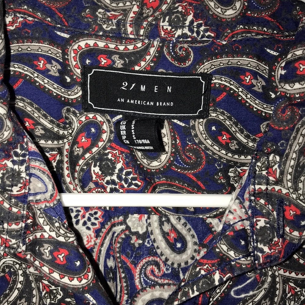 Men’s paisley button down - Picture 2 of 4